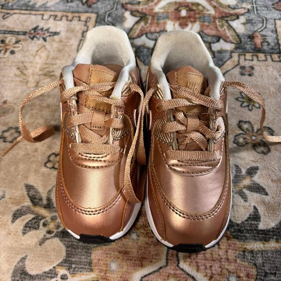 Nike Air Max 90 SE Metallic Rose Gold Girls Kids Toddler Size 8C Sneakers - Picture 7 of 13